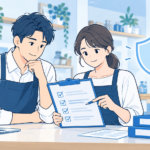 小さな店舗で事業継続の確認表を見ながら話し合う店主とスタッフ